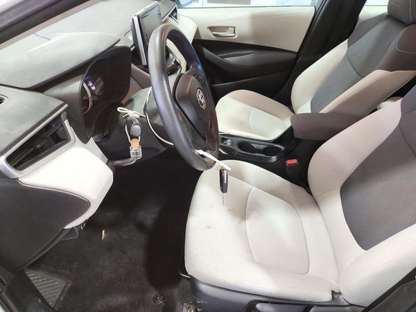 2020 TOYOTA COROLLA LE — DENT