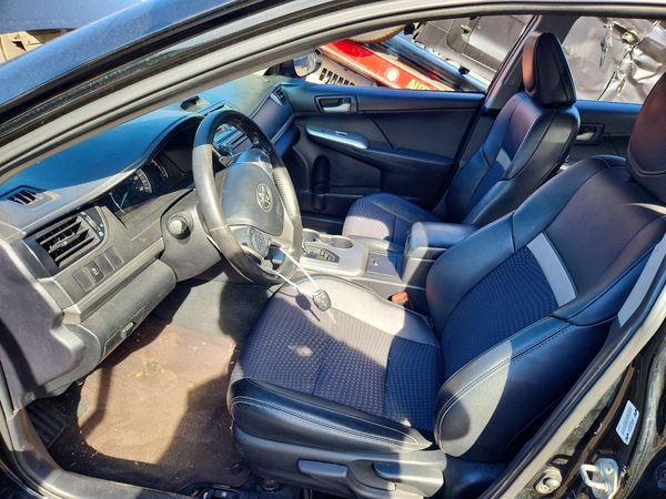 2013 TOYOTA CAMRY — DENT