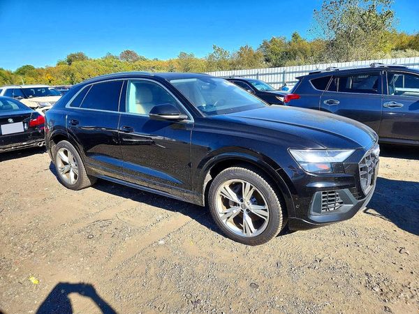 2019 AUDI Q8 quattro Premium Plus — Passenger 3/4