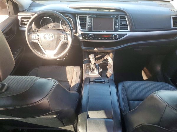 2017 TOYOTA HIGHLANDER LE/LE Plus — CKPT