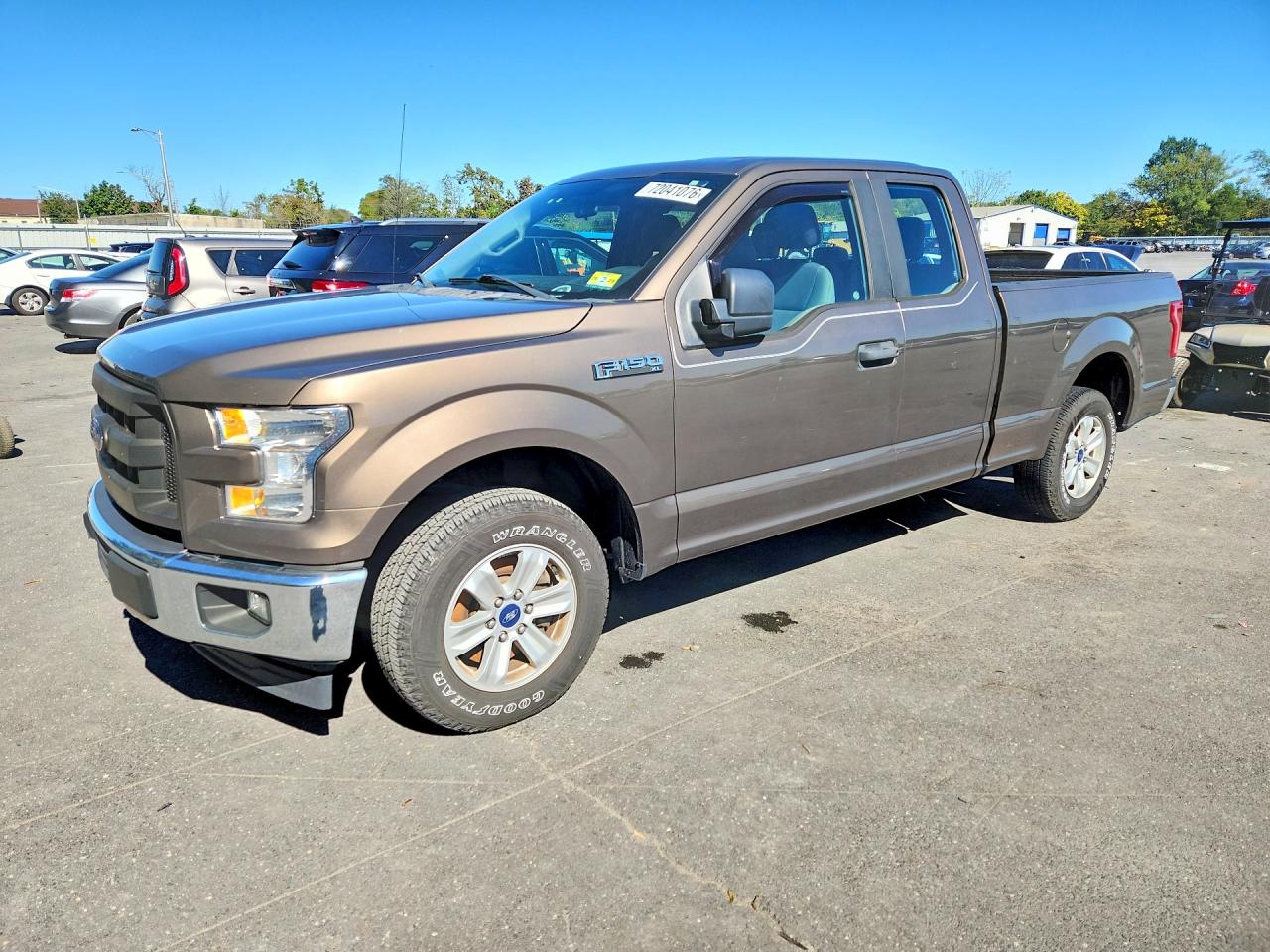 2017 FORD F150 SuperCab — Front 3/4