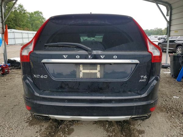 2015 VOLVO XC60 Platinum (non R design) — DIRR
