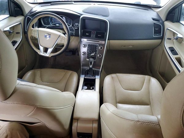 2015 VOLVO XC60 Platinum (non R design) — CKPT