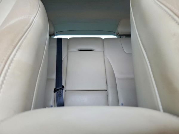 2015 VOLVO XC60 Platinum (non R design) — SUVN