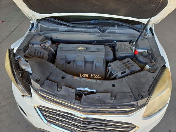 2017 CHEVROLET EQUINOX LT / FL — Engine bay