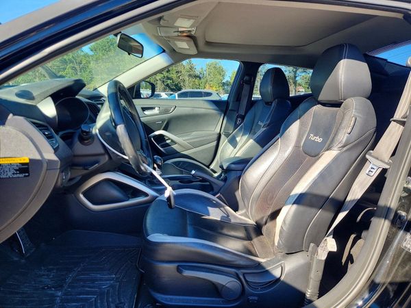 2013 HYUNDAI VELOSTER — DENT