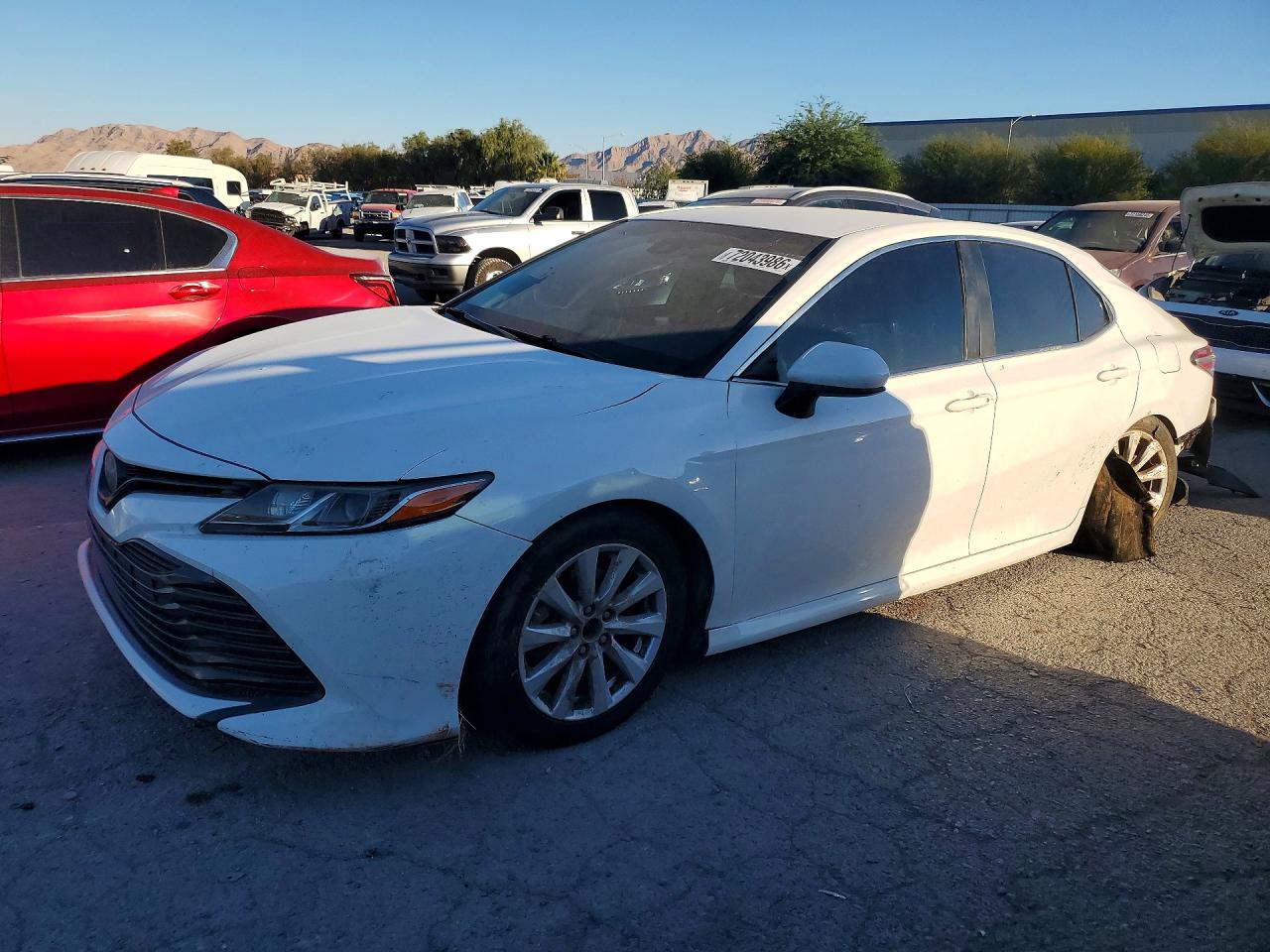2018 TOYOTA CAMRY L/LE/SE/XLE — Front 3/4