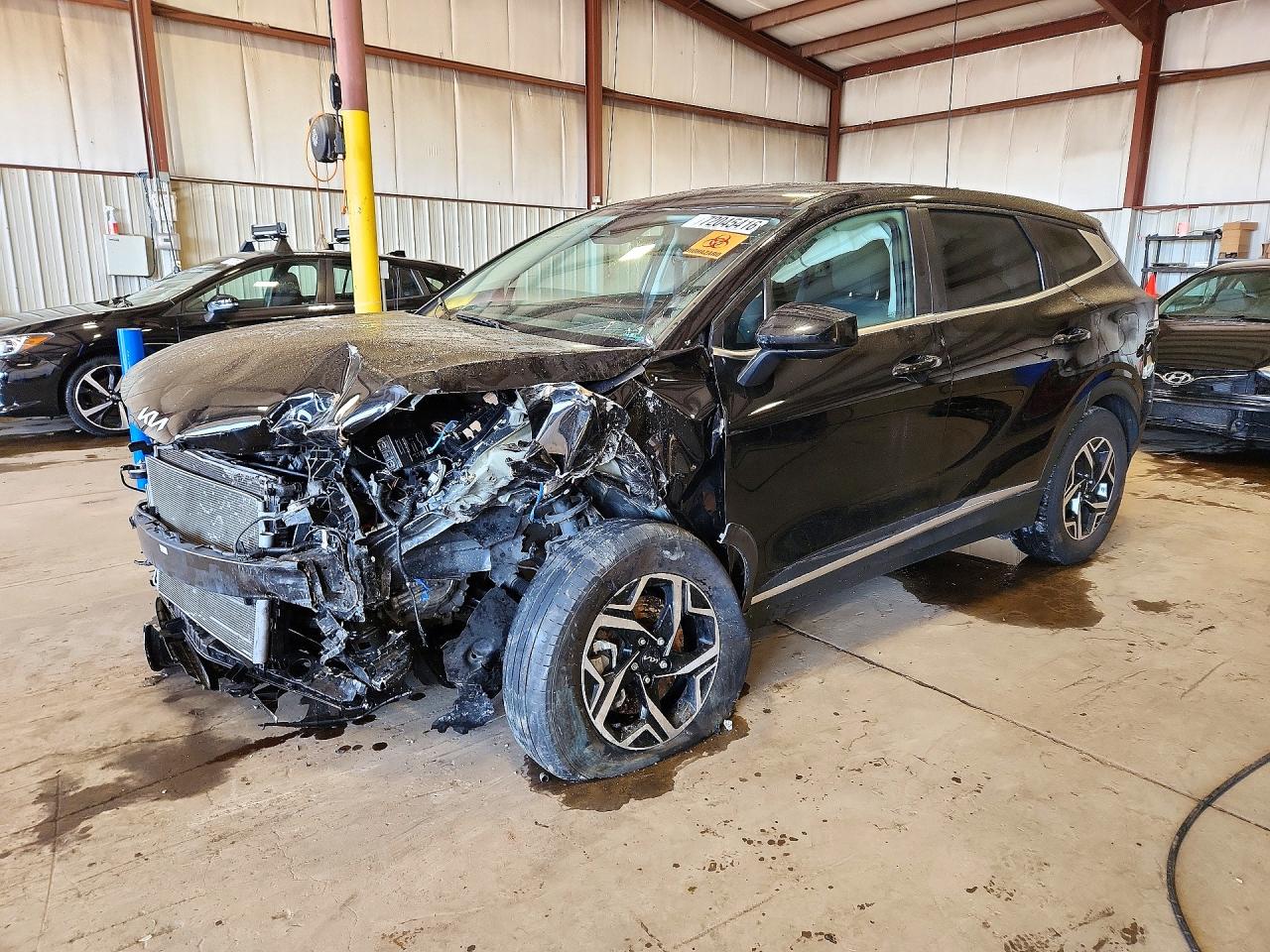 2023 KIA SPORTAGE LX — Front 3/4