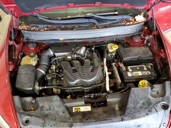 2015 JEEP CHEROKEE Limited — Engine bay