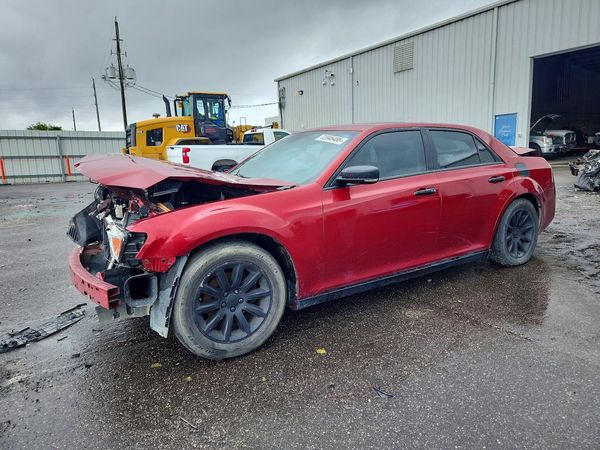 2012 CHRYSLER 300 300C/Limited — Front 3/4