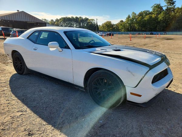 2014 DODGE CHALLENGER R/T — Passenger 3/4