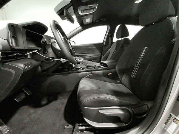2026 HYUNDAI ELANTRA — DENT