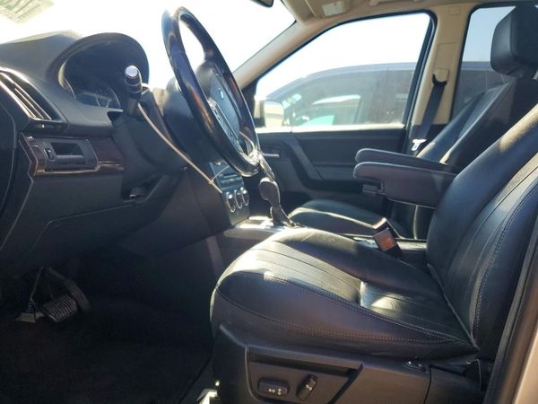 2013 LAND ROVER LR2 HSE — DENT