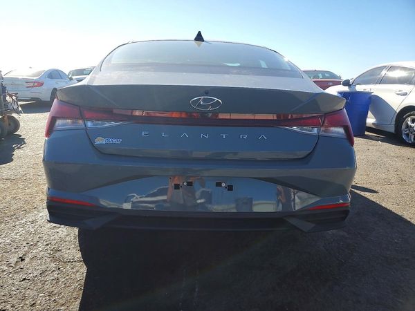 2022 HYUNDAI ELANTRA SEL w/ Convenience Pkg — DIRR