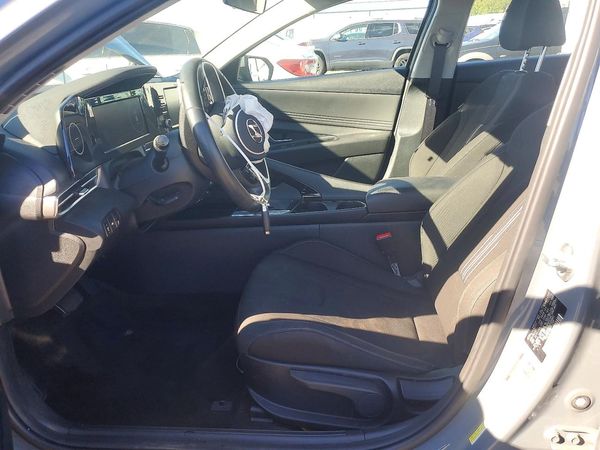2022 HYUNDAI ELANTRA SEL w/ Convenience Pkg — DENT