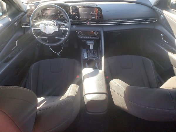 2022 HYUNDAI ELANTRA SEL w/ Convenience Pkg — CKPT