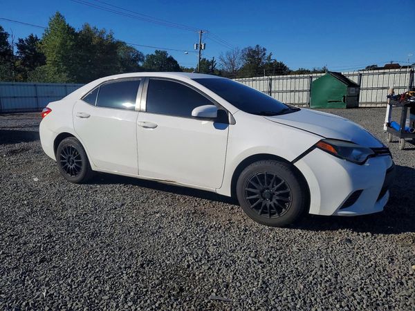 2014 TOYOTA COROLLA L/LE — Passenger 3/4
