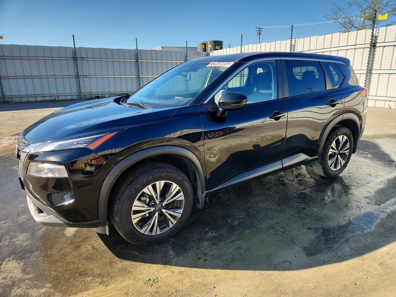 2023 NISSAN ROGUE SV — Front 3/4