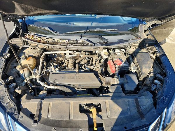2023 NISSAN ROGUE SV — Engine bay