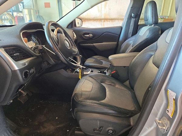 2014 JEEP CHEROKEE Limited — DENT