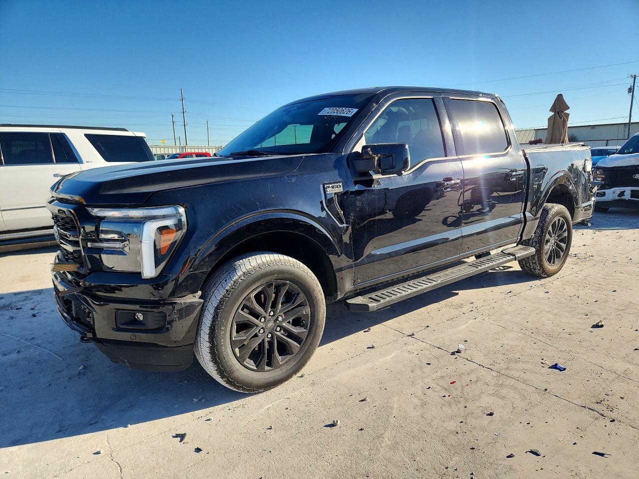 2025 FORD F150 Lariat — Front 3/4