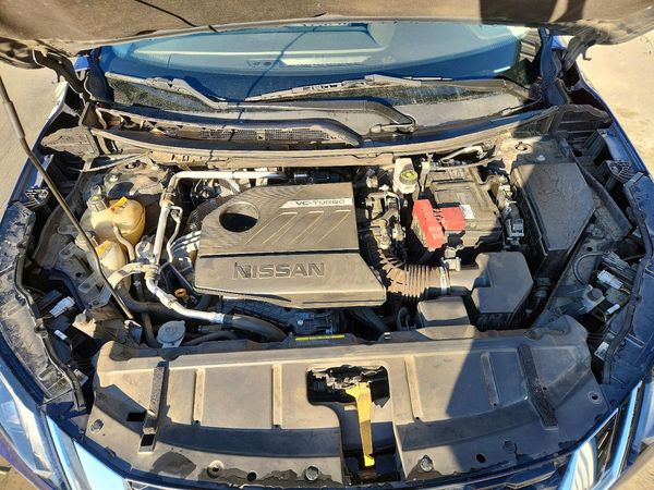 2023 NISSAN ROGUE SV — Engine bay