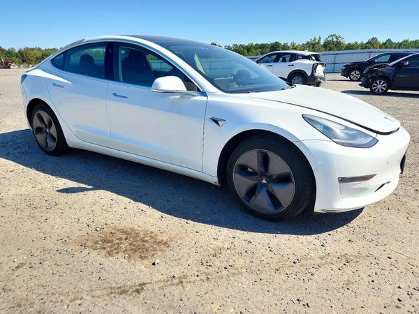 2018 TESLA MODEL 3 — Passenger 3/4