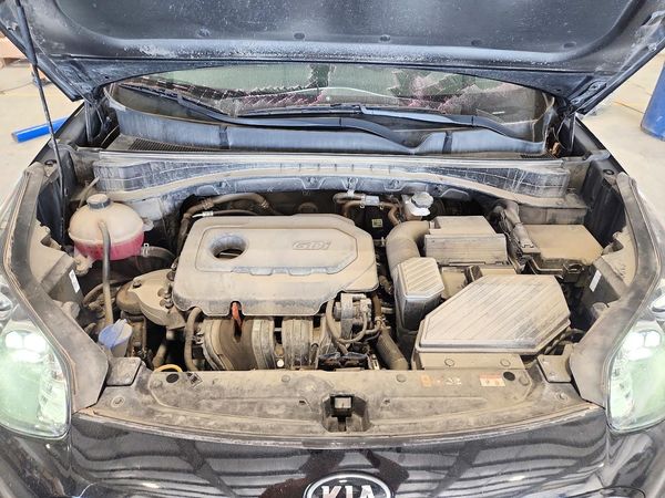 2022 KIA SPORTAGE LX, LX Value Edition Pkg — Engine bay