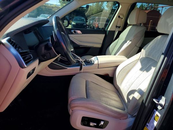 2020 BMW X7 xDrive40i — DENT