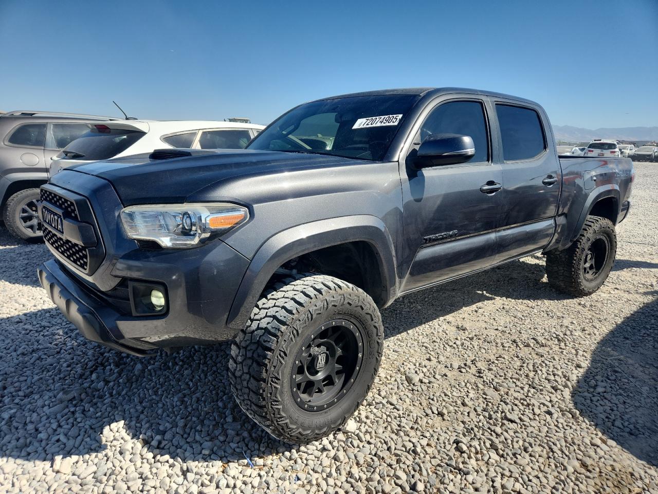 2017 TOYOTA TACOMA
