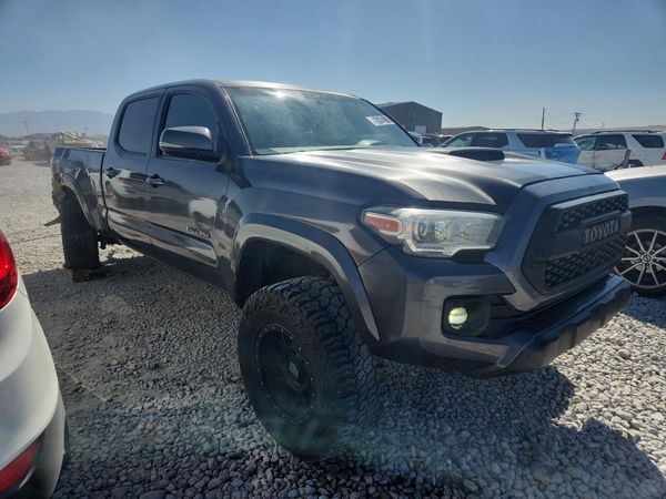 2017 TOYOTA TACOMA