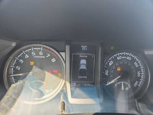 2017 TOYOTA TACOMA