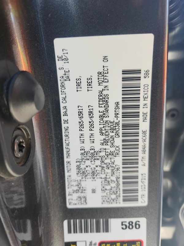 2017 TOYOTA TACOMA