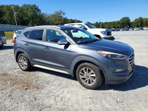 2017 HYUNDAI TUCSON — Passenger 3/4