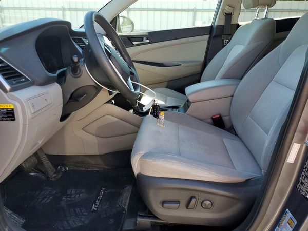 2017 HYUNDAI TUCSON — DENT