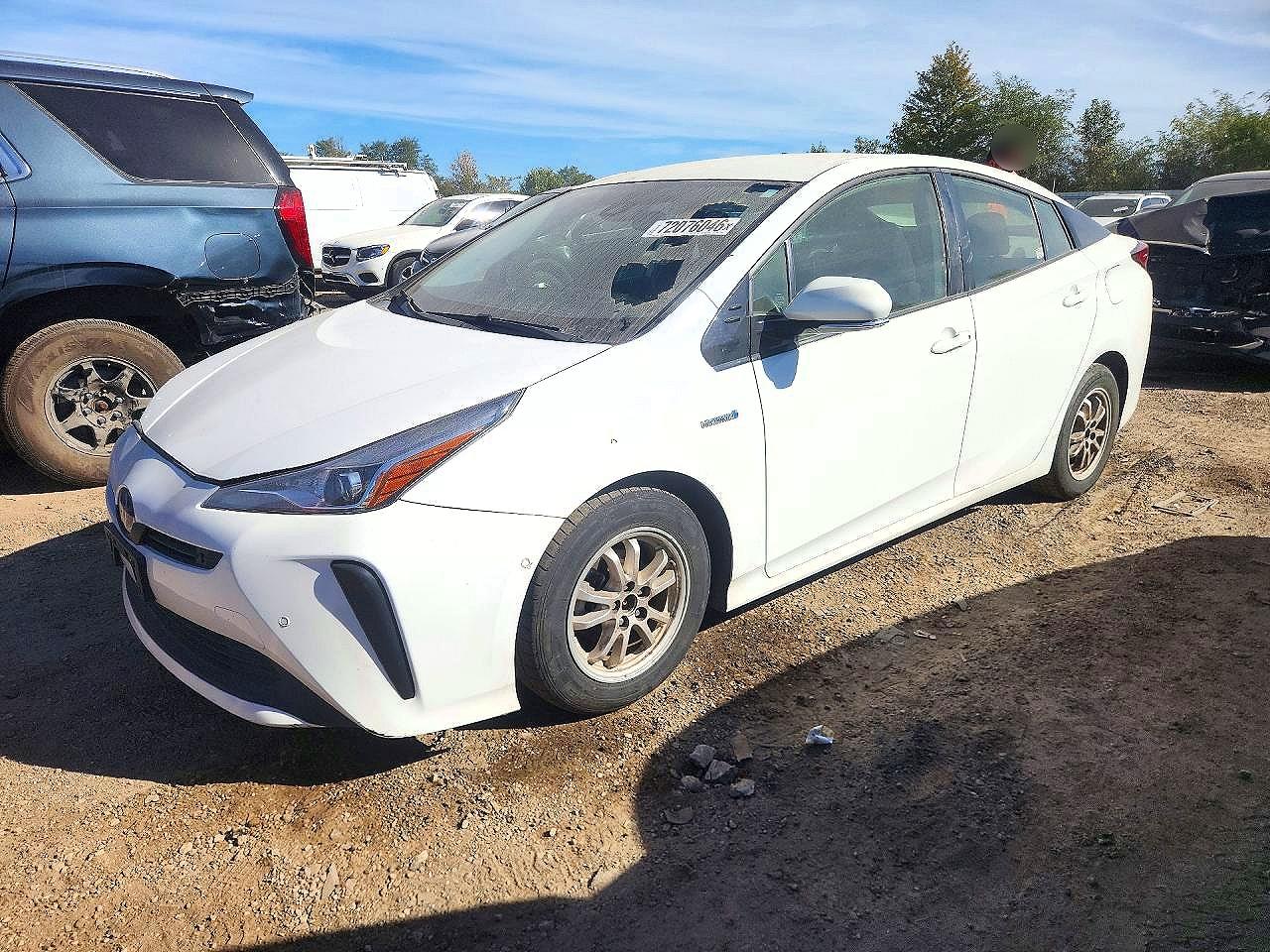 2020 TOYOTA PRIUS — Front 3/4