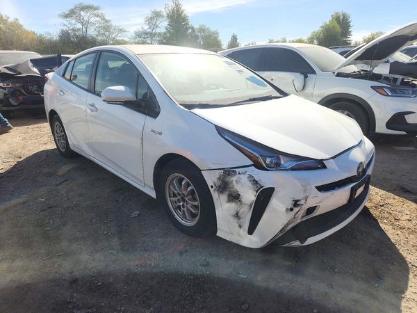 2020 TOYOTA PRIUS — Passenger 3/4