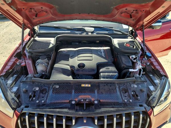 2021 MERCEDES-BENZ GLE AMG GLE53 — Engine bay