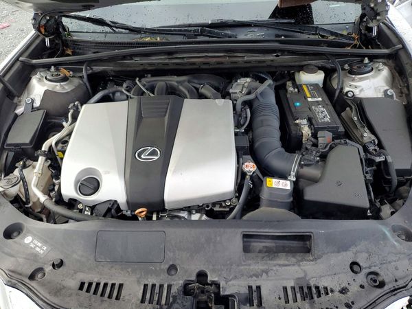 2019 LEXUS ES350 350 — Engine bay