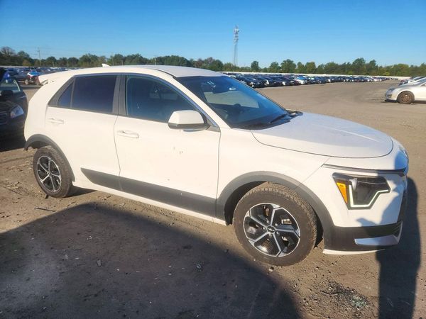 2026 KIA NIRO LX — Passenger 3/4