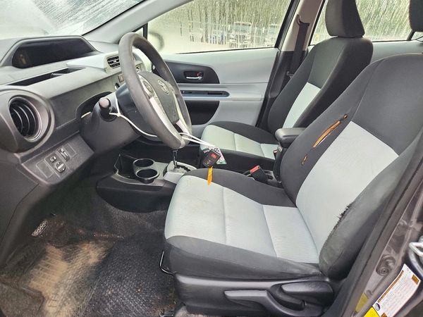 2012 TOYOTA PRIUS — DENT