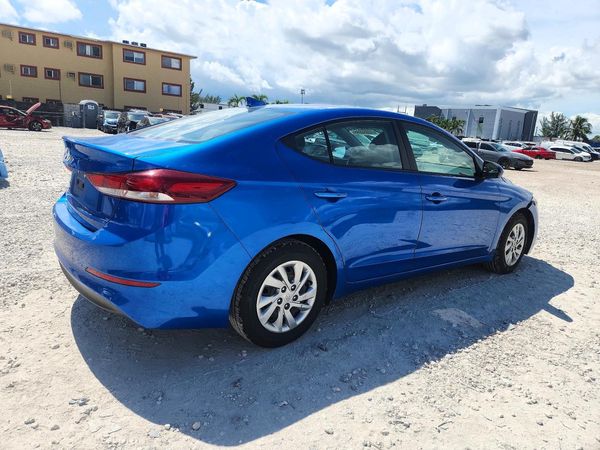 2017 HYUNDAI ELANTRA SE Base — PSRA