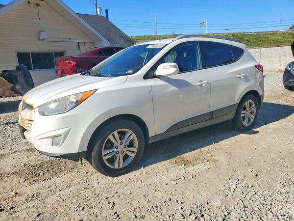 2013 HYUNDAI TUCSON — Front 3/4