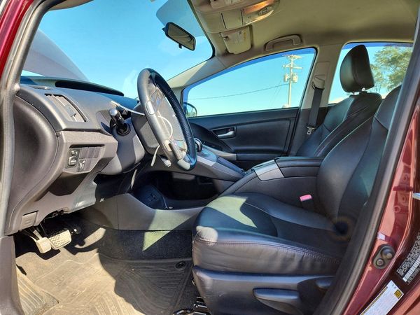 2013 TOYOTA PRIUS — DENT