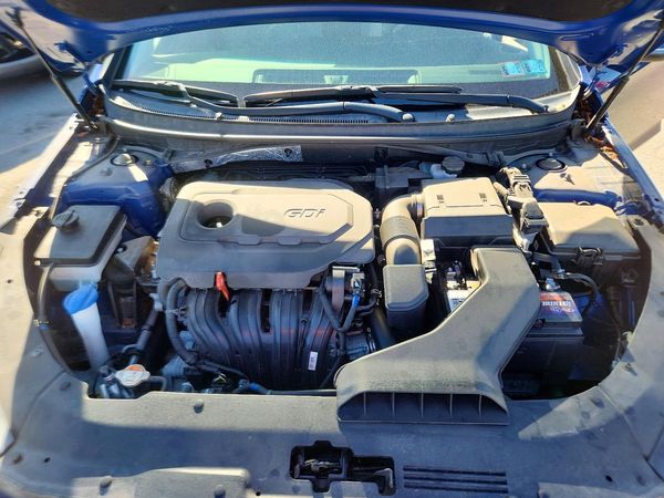 2019 HYUNDAI SONATA — Engine bay
