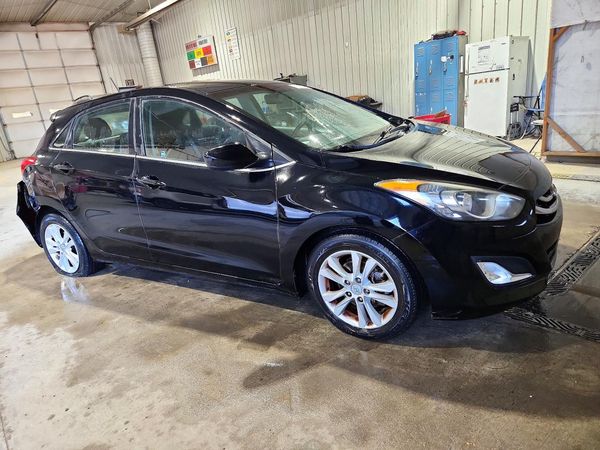 2014 HYUNDAI ELANTRA STD, Style, Tech — Passenger 3/4