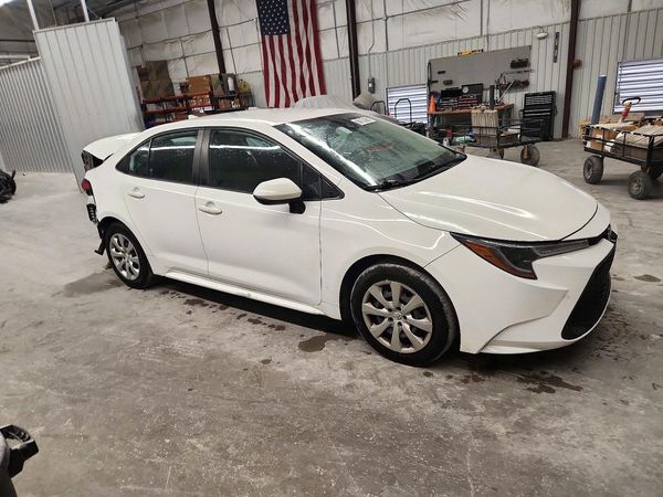2022 TOYOTA COROLLA LE — Passenger 3/4