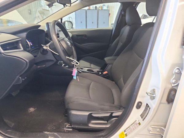 2022 TOYOTA COROLLA LE — DENT