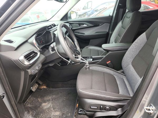 2023 CHEVROLET TRAILBLAZE LT — DENT