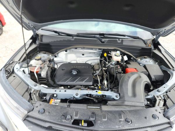 2023 CHEVROLET TRAILBLAZE LT — Engine bay